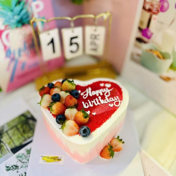 Bánh sinh nhật trái cây 2025