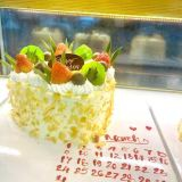 BÁNH KEM BẮP MẪU 07