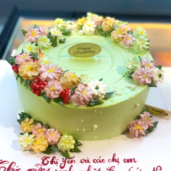 Hoàng Gia Bakery Trình Làng Mẫu Bánh Siêu Hot 2025