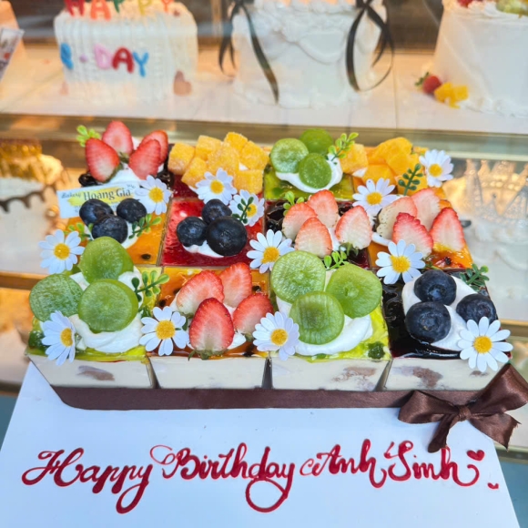 Bánh Tiramisu 8 Vị Trái Cây Mỹ – Mềm Mịn, Ngọt Thanh & Sang Trọng | Hoàng Gia Bakery