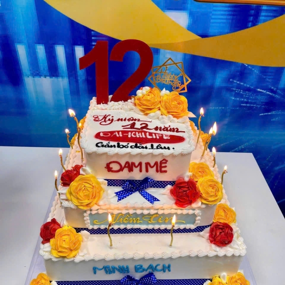 Chiếc Bánh Khiến Bạn Muốn Tổ Chức Kỷ Niệm Mỗi Tháng