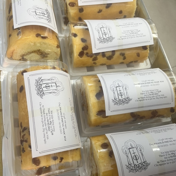 Bánh Bông Lan Nho Khô 