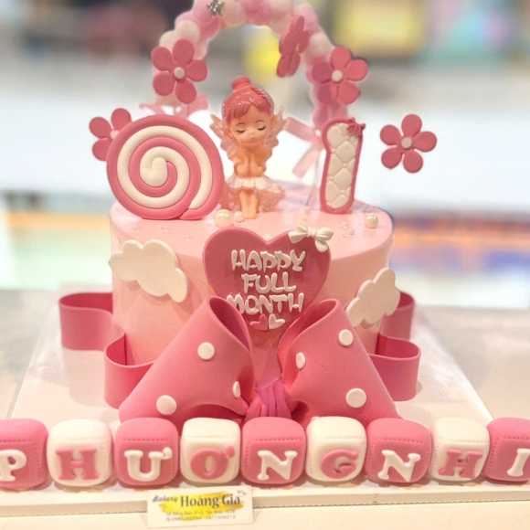 Bánh kem sinh nhật hồng dễ thương 2025