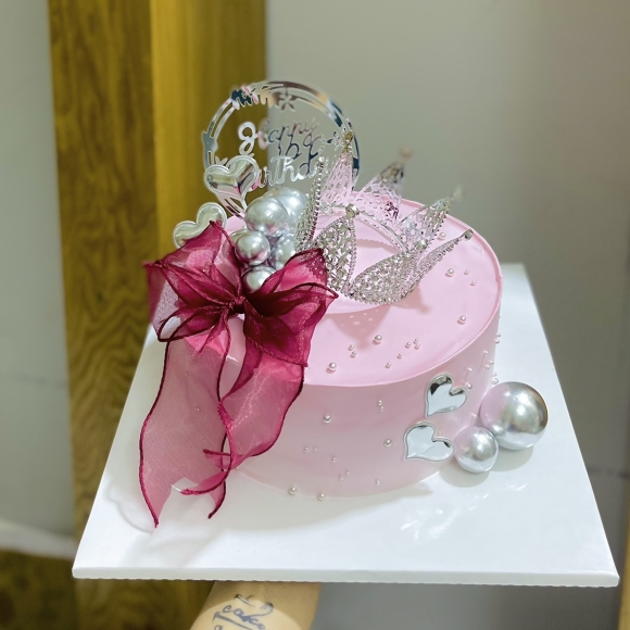 Bánh sinh nhật vương miện