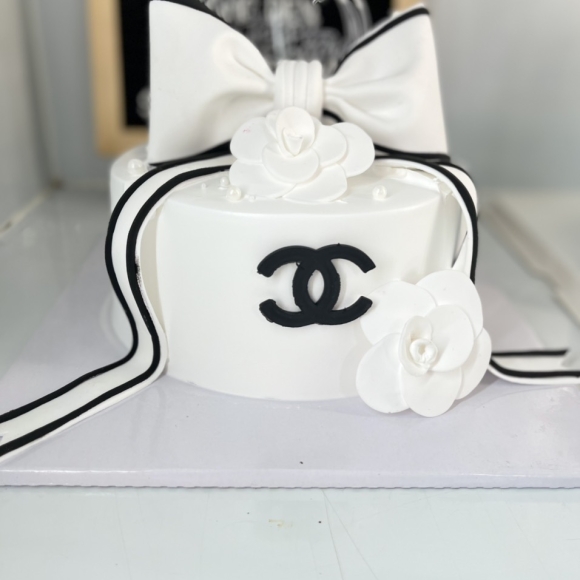 Bánh kem lễ 8/3 - 20/10 mẫu 013