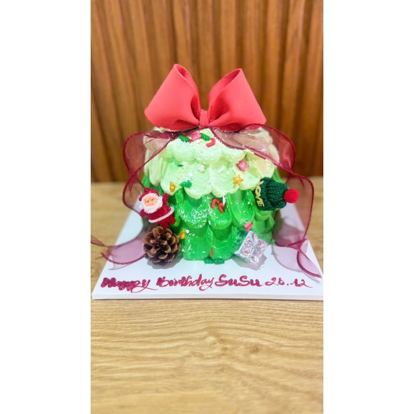 Bánh Kem Noel Hoàng Gia – Đồng Giá 199K, Tặng Bánh Kèm