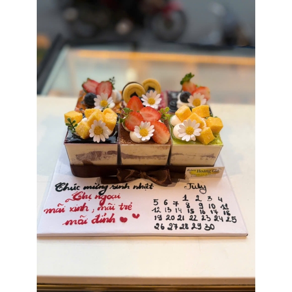 Ra Mắt Bánh Mới 2025 – Tuyệt Tác Hoàng Gia Cho Mùa Lễ Hội