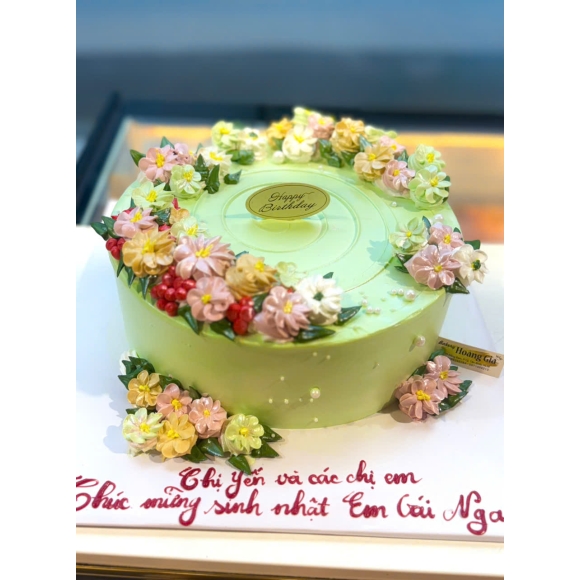 Hoàng Gia Bakery Trình Làng Mẫu Bánh Siêu Hot 2025