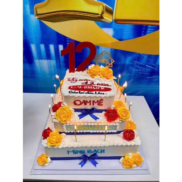 Chiếc Bánh Khiến Bạn Muốn Tổ Chức Kỷ Niệm Mỗi Tháng